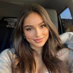 Lily Thomas Profile Picture