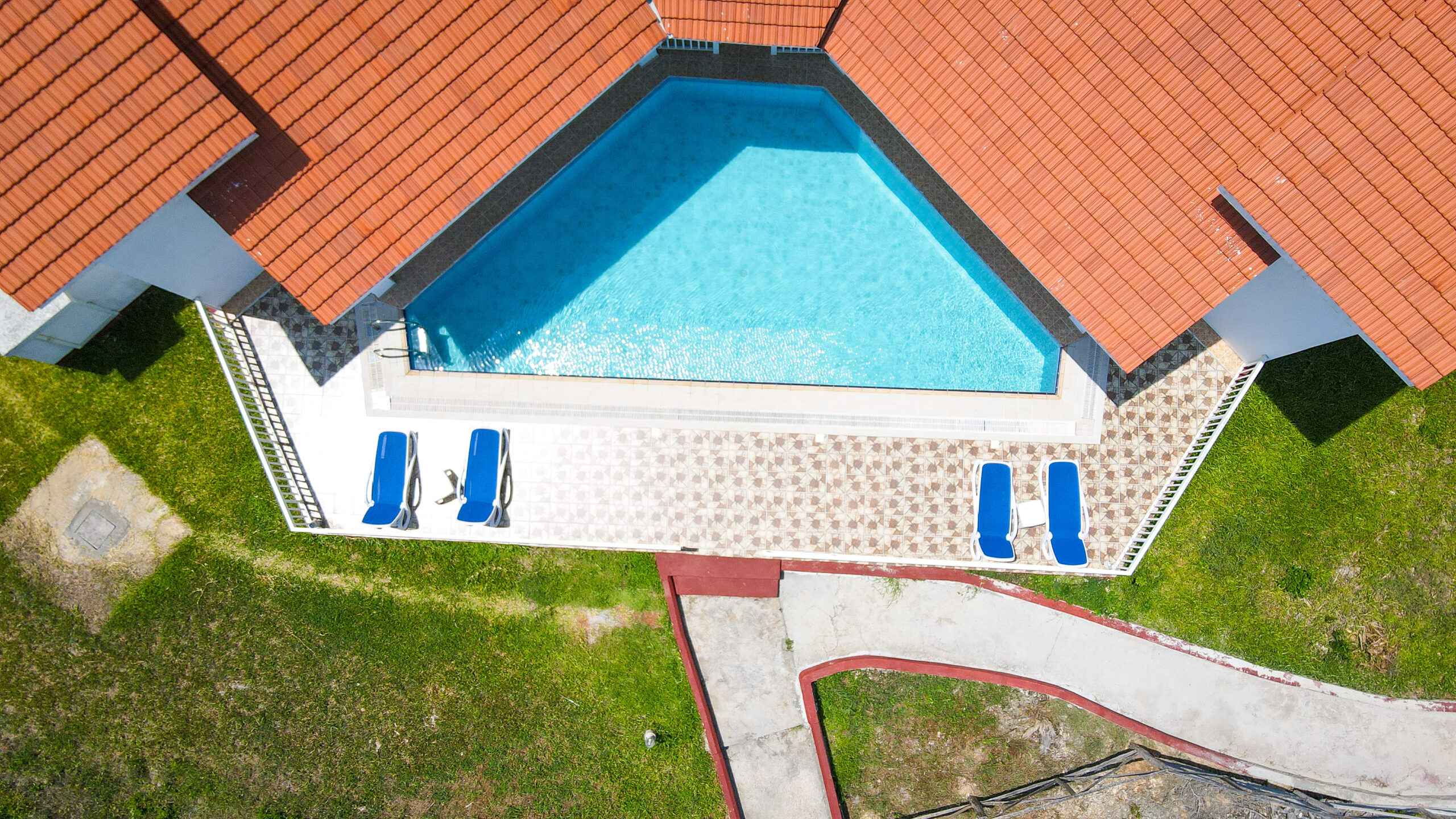 Deluxe Pool View Room | Luxury Rooms in Zanzibar