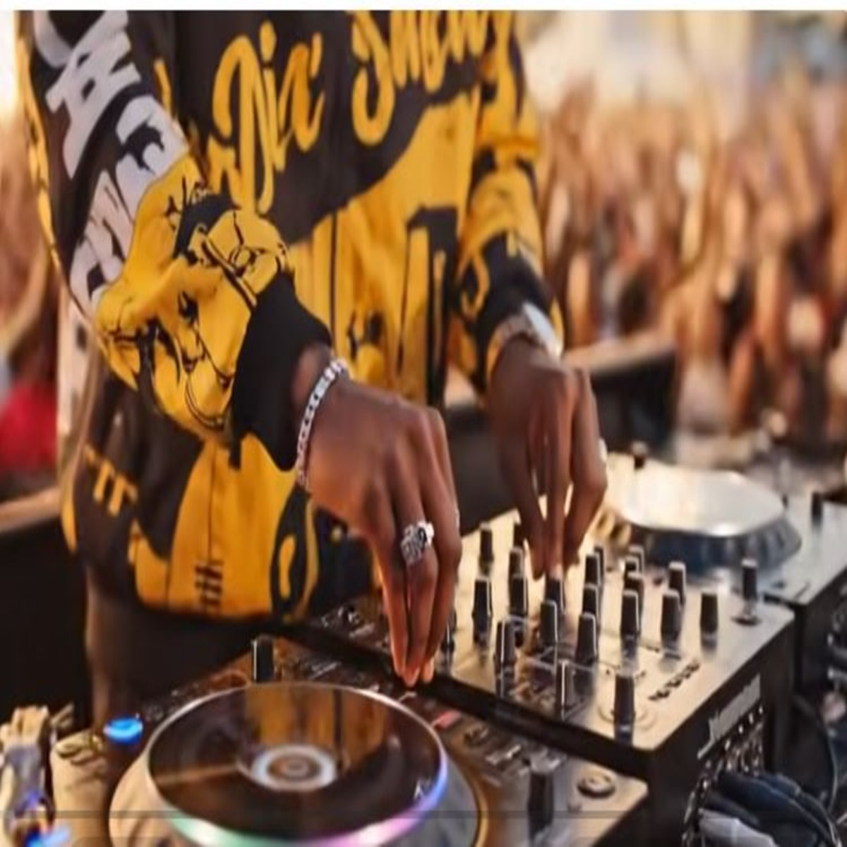 AMAPIANO MIX NEW YEAR 01/01/2026 MP3 DOWNLOAD FAKAZA