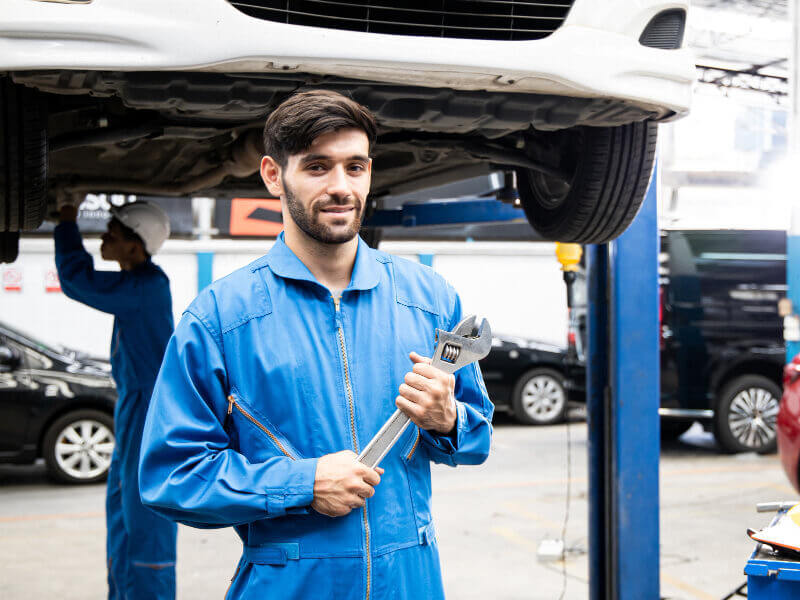 Need Car Repair in Sharjah? Book the Right Workshop