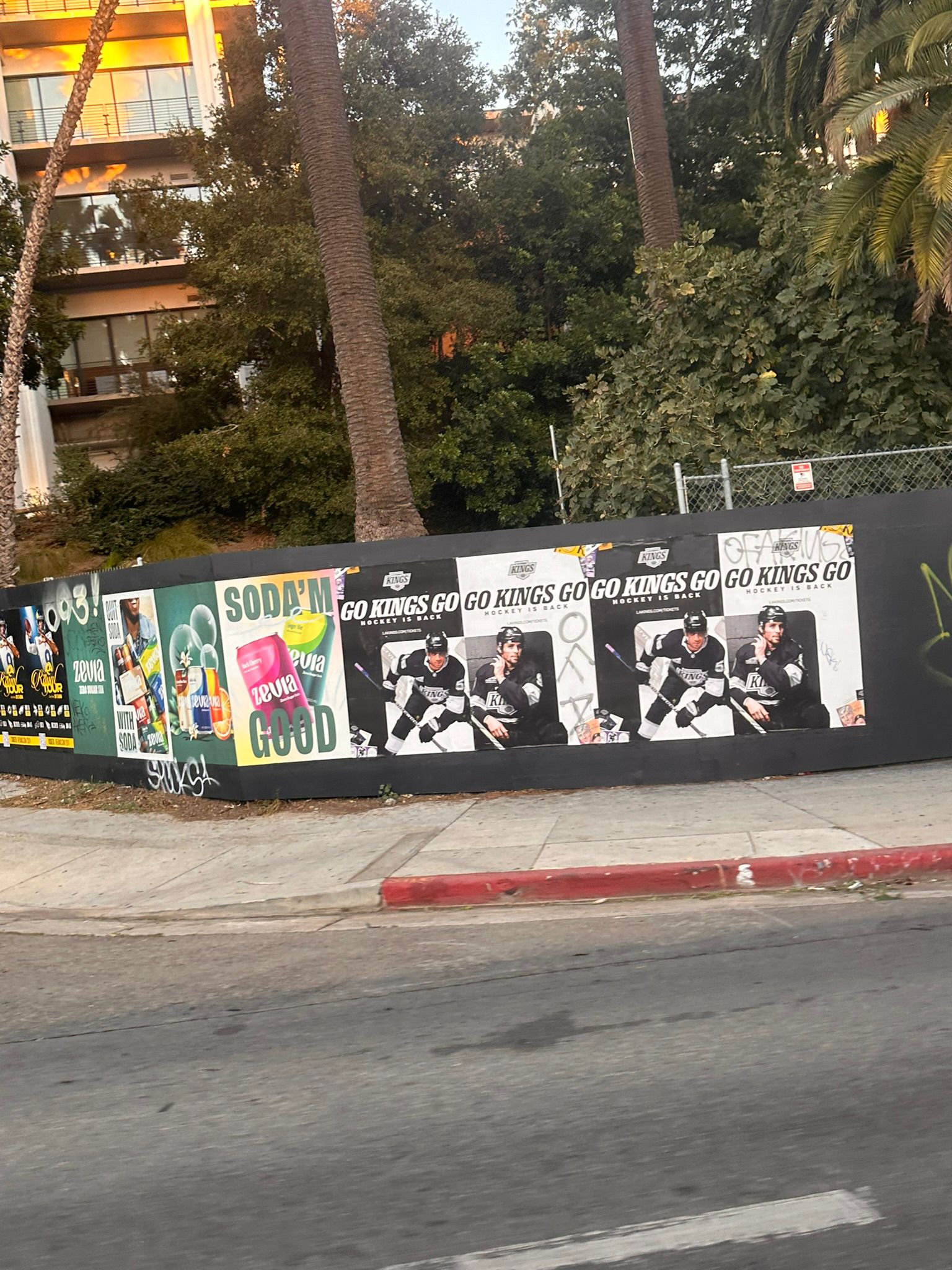 LUX OOH Advertising | Billboards | Taxis | Buses | Tube & Train Ads
